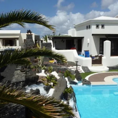 Eslanzarote Victoria, Heated Pool, Super Wifi, Sat Tv * Playa Blanca (Lanzarote)